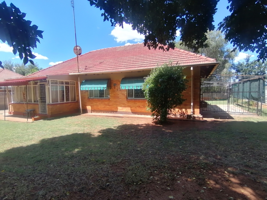 3 Bedroom Property for Sale in Stilfontein Ext 4 North West